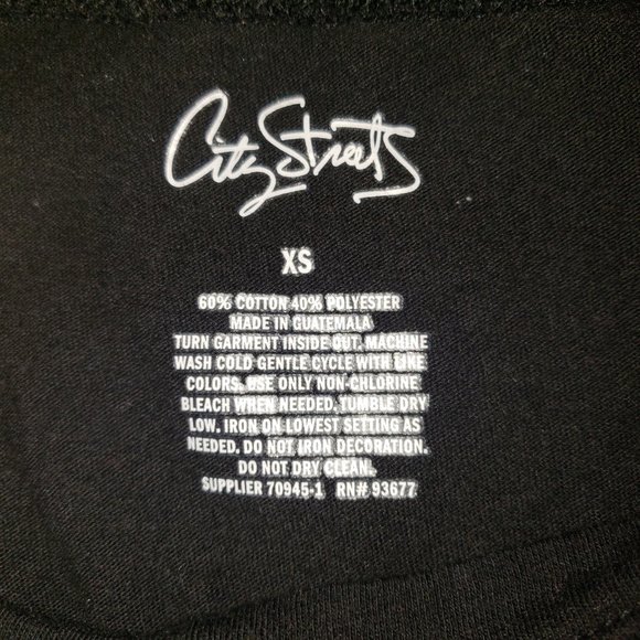 City Streets Bow Down Witches T-Shirt XS - Picture 2 of 3